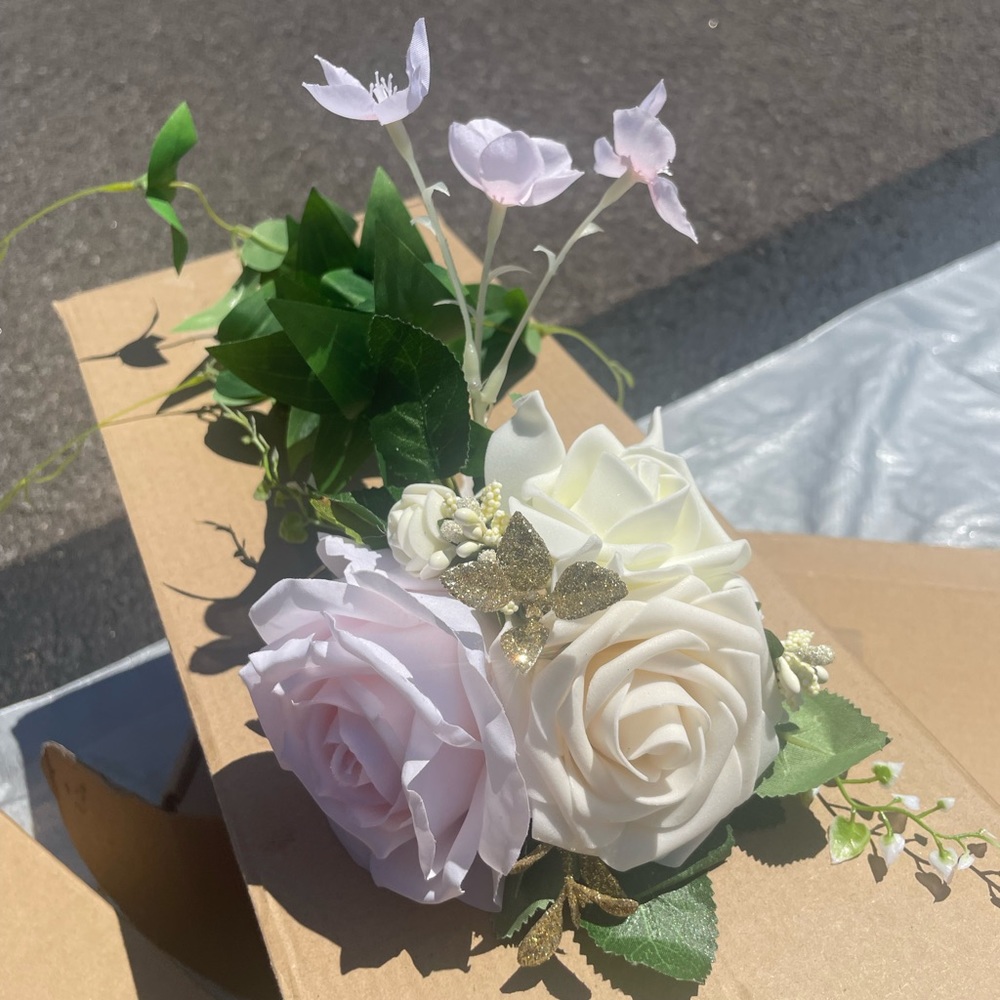 Lings moment chair clip flowers 2